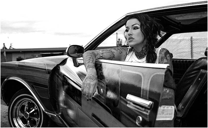 Image à
                                droite